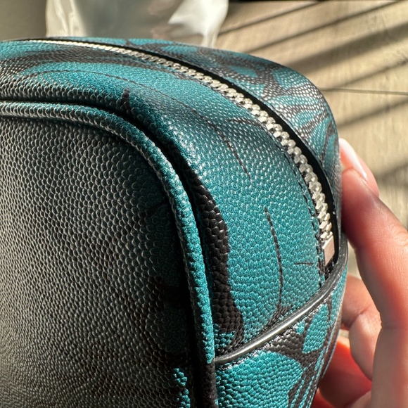 YSL Toiletry/Makeup/Cosmetic Pouch - Picture 10 of 16